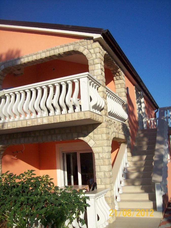Apartments With A Parking Space Vir - 17422 Екстериор снимка