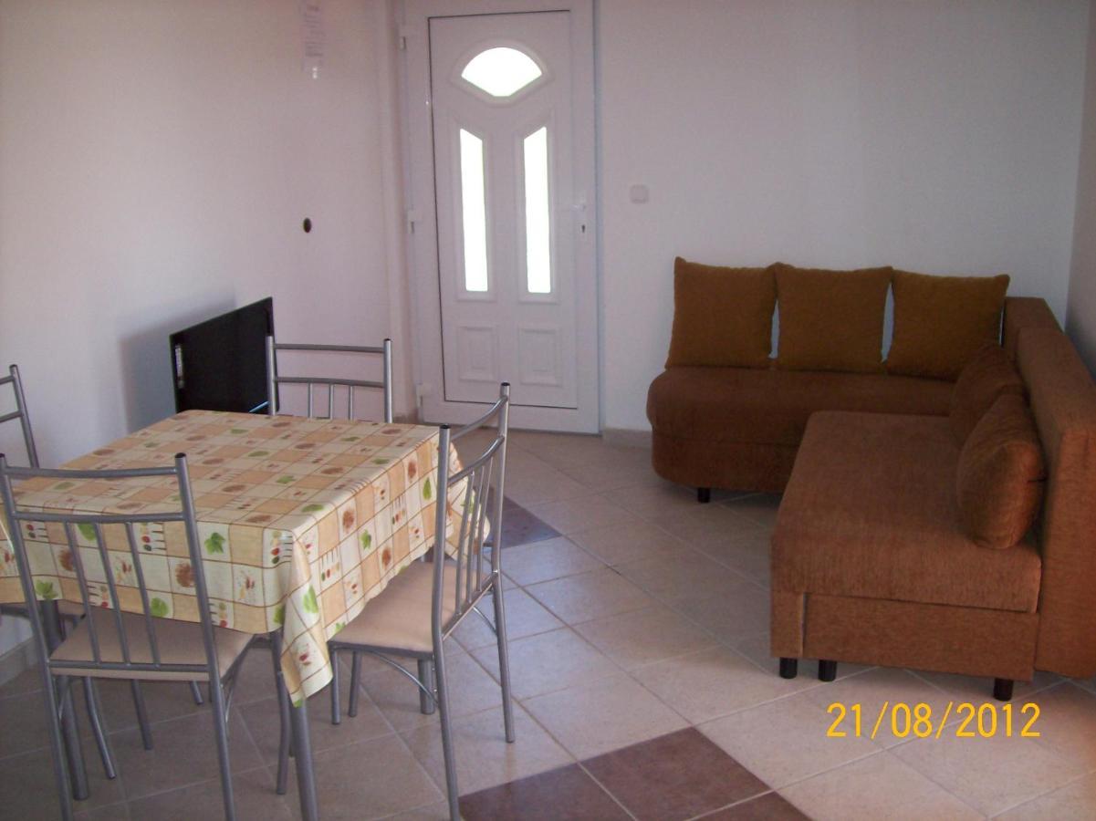 Apartments With A Parking Space Vir - 17422 Екстериор снимка