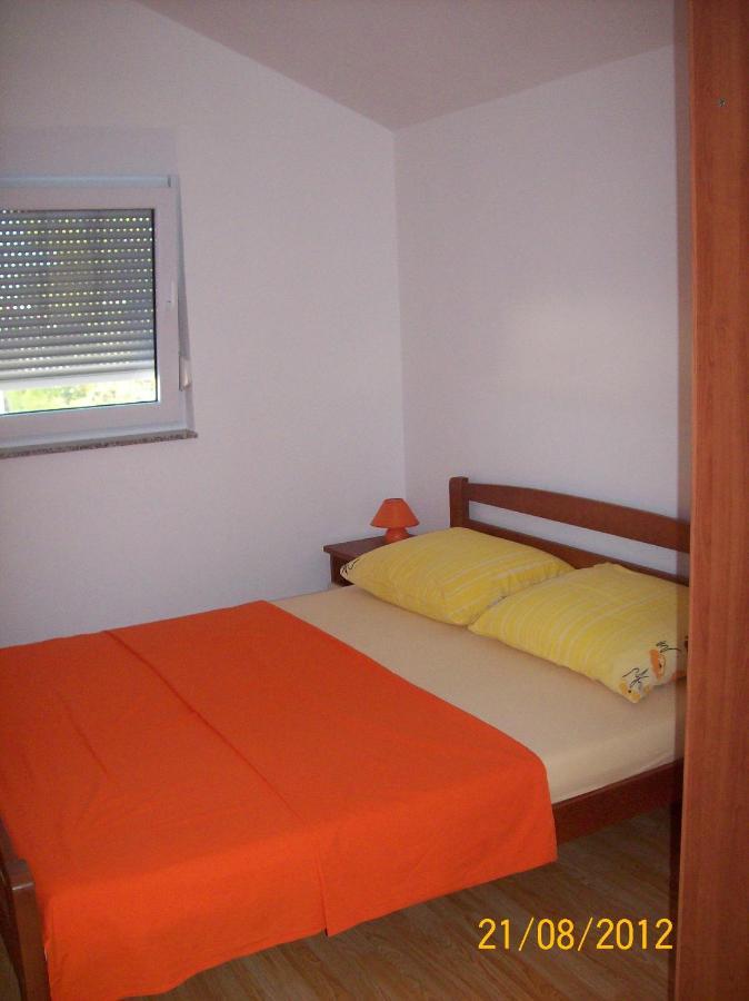 Apartments With A Parking Space Vir - 17422 Екстериор снимка